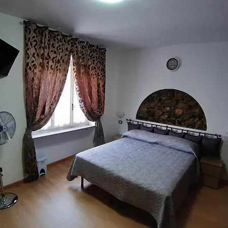 Il Centro Storico Couette-café Golasecca